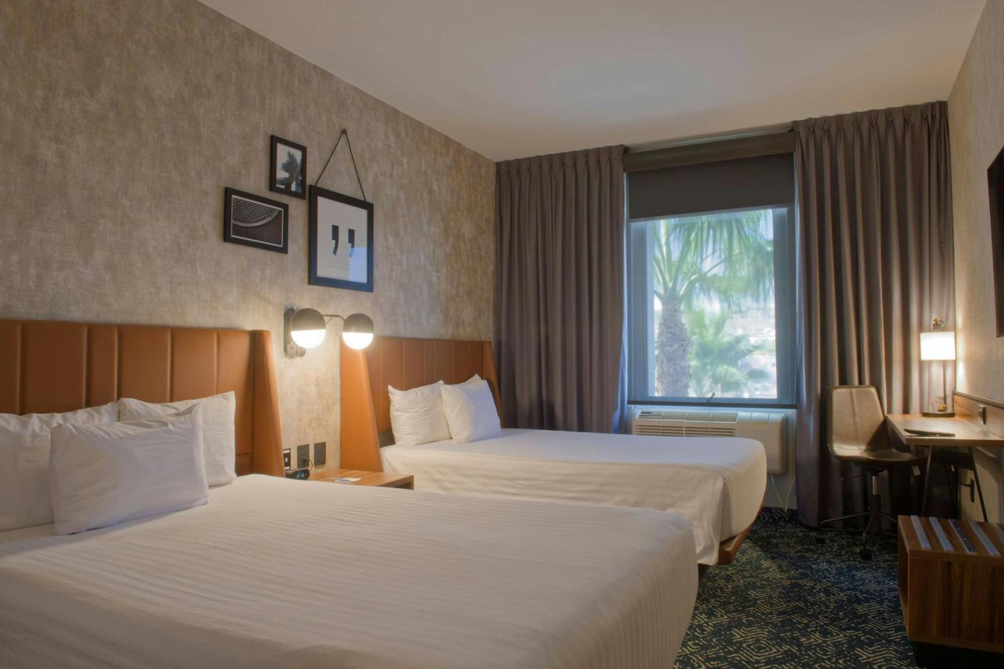 Four Points By Sheraton Distrito Uno Chihuahua Exterior photo
