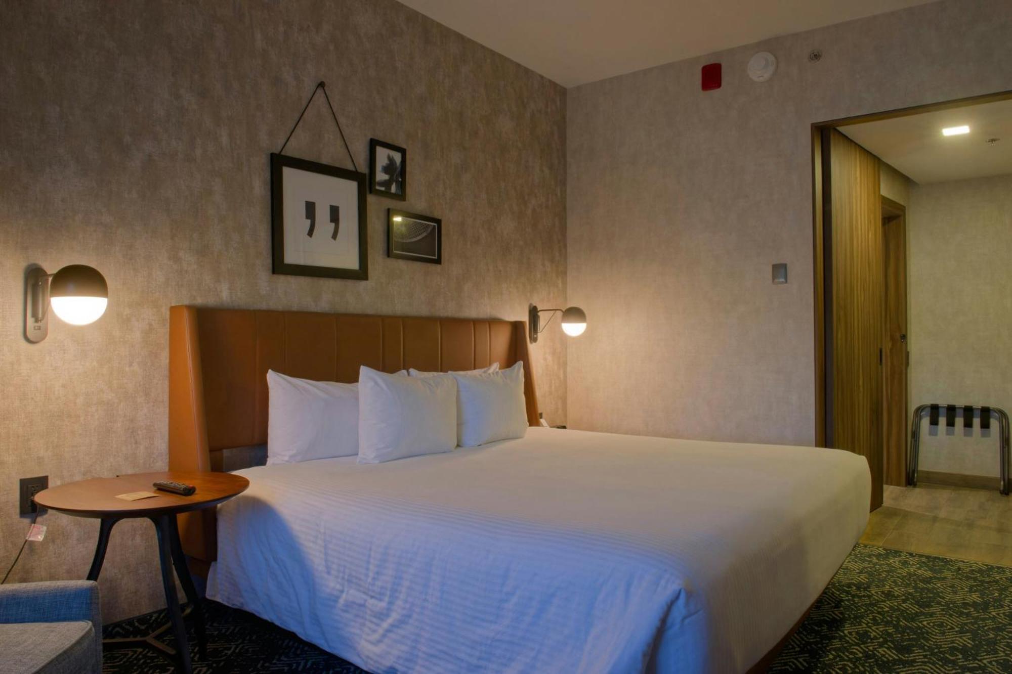 Four Points By Sheraton Distrito Uno Chihuahua Exterior photo